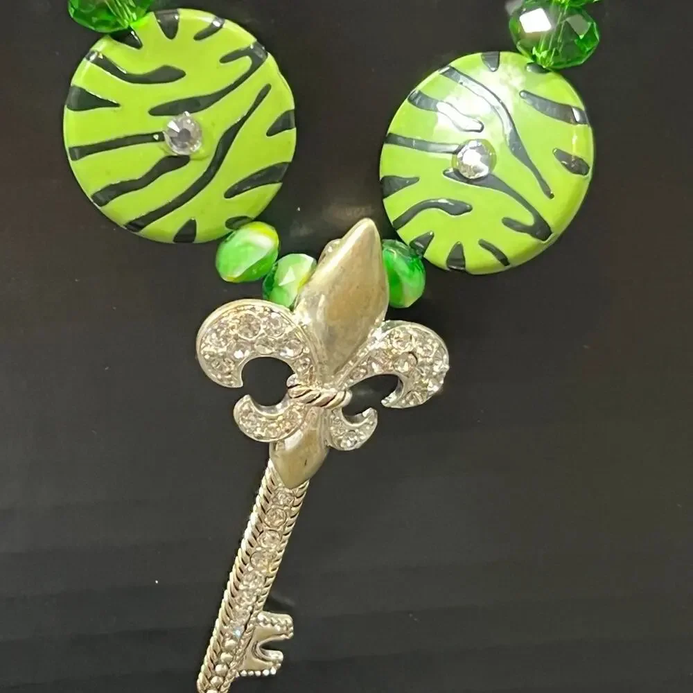 Handmade Green Zebra Beaded Necklace Rhinestone Magnetic Key Pendant OOAK 14”